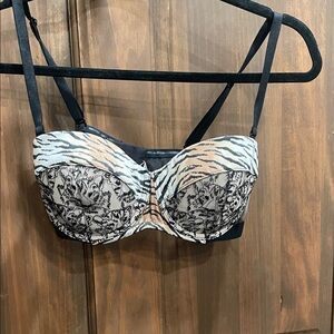 Victoria's Secret Black and Cream Zebra Lace Bra